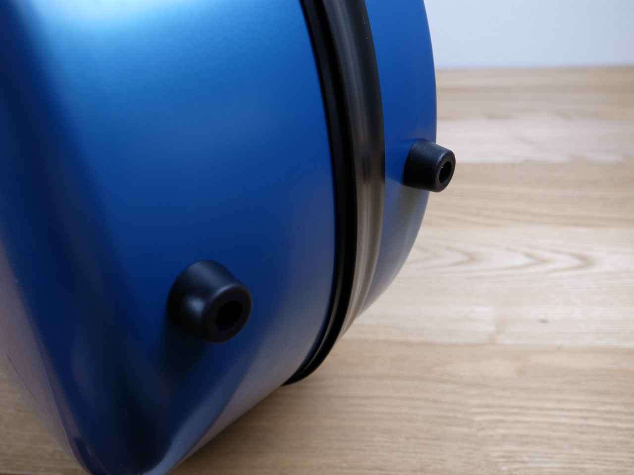 画像: ＢＡＭ縦持ちバンド・ゴム足 Carring Band and Rubber Leg for violin case