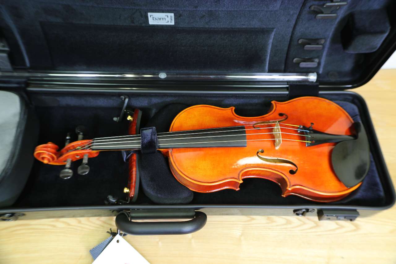 画像: ＢＡＭハイテック・バイオリンケース（カーボンブラック）新楽譜ポケット中付き 2.3Kg BAM Hightech violin case 2011XLC-NEW Carbon Black