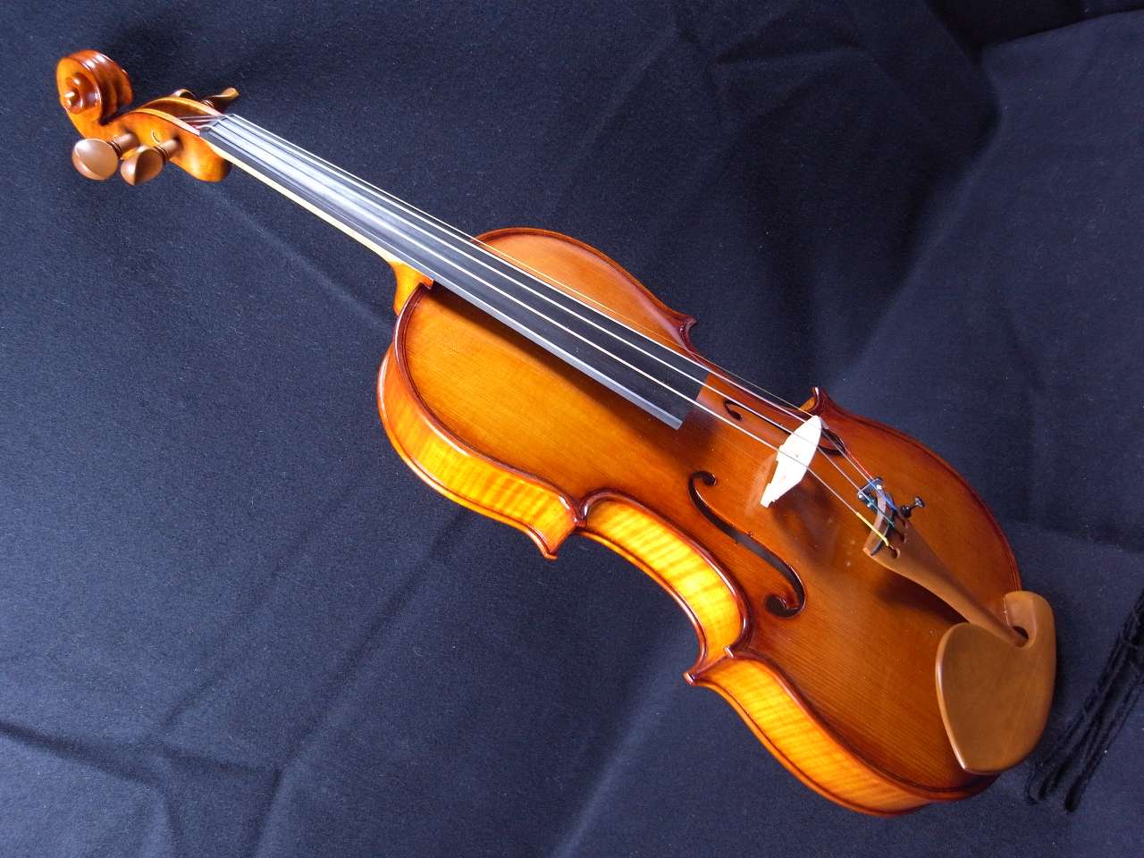 画像: カローラヘンデル工房 ストラディバリモデルバイオリン ドイツ製  Carola Hendel violin Stradivari Model #203