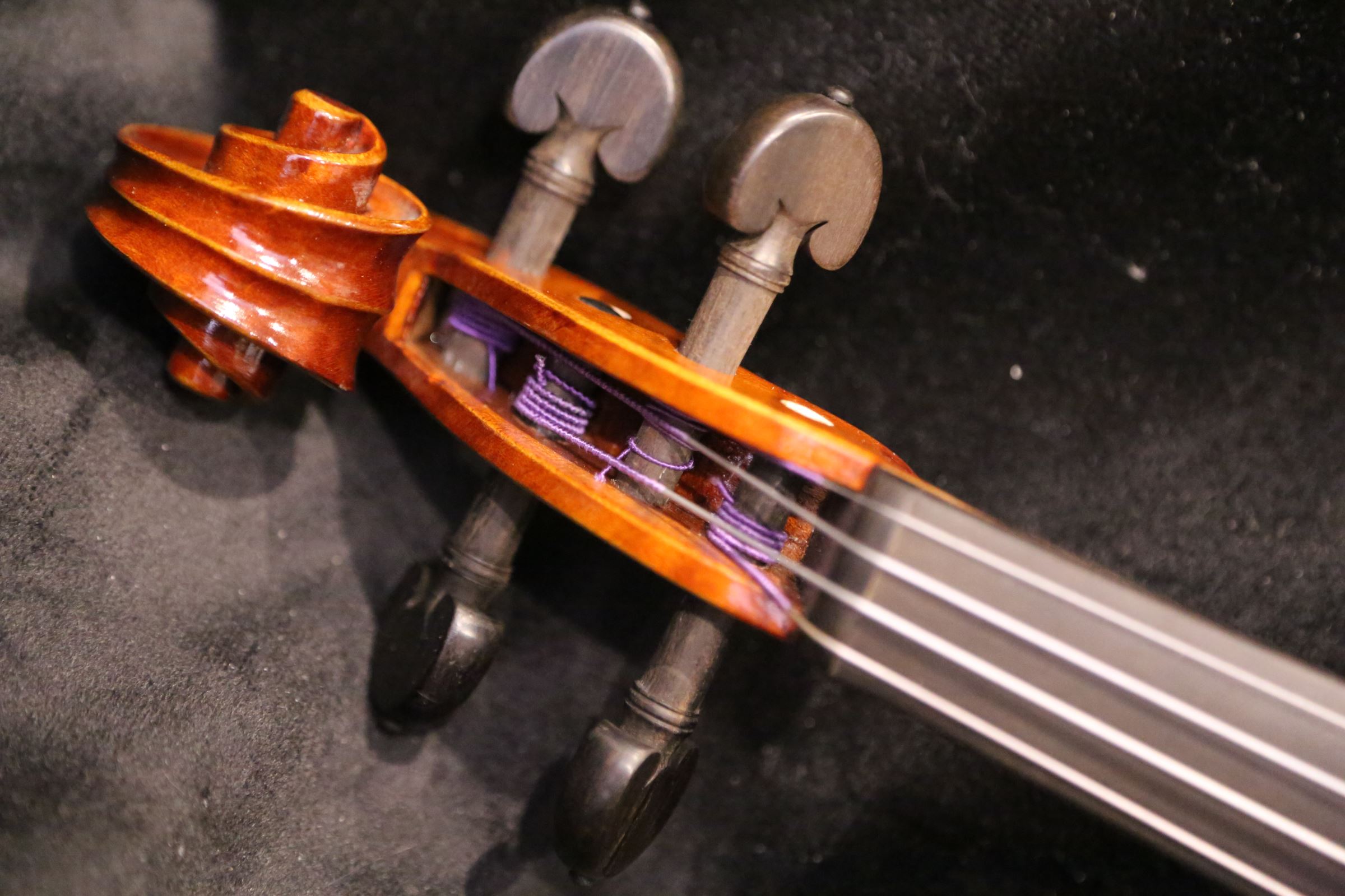 画像: グリガ バイオリン ガマII ４／４ Gliga Violin Gama II ルーマニア製