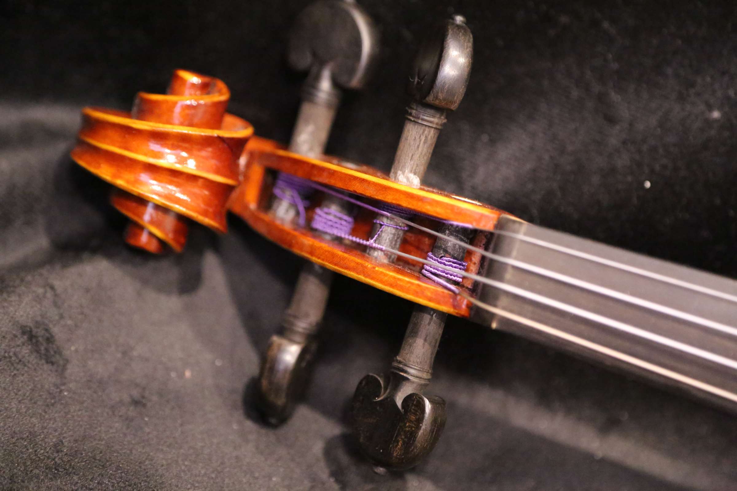 画像: グリガ バイオリン ガマII ４／４ Gliga Violin Gama II ルーマニア製