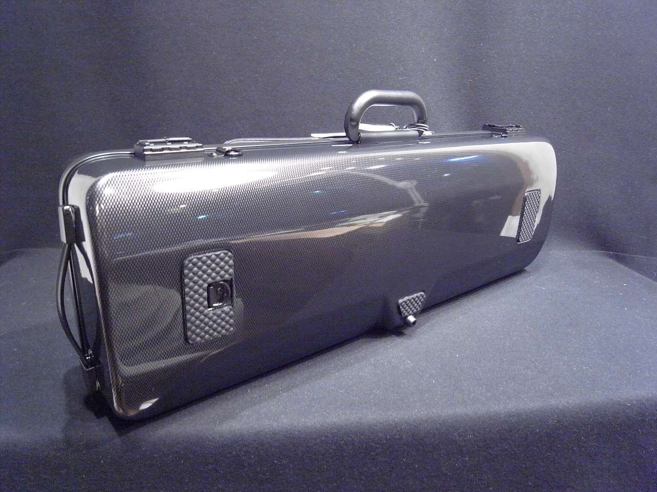 画像: ＢＡＭハイテック・バイオリンケース（カーボンブラック）楽譜ポケット小付き２．２Ｋｇ BAM Hightech violin case 2011XLC Carbon Black