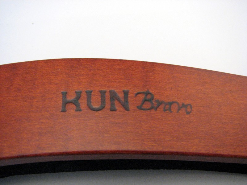 画像: クンKUN・ブラボー・バイオリン肩当４／４ Violin Kun Bravo Wood Shoulder Rest, 4/4 size