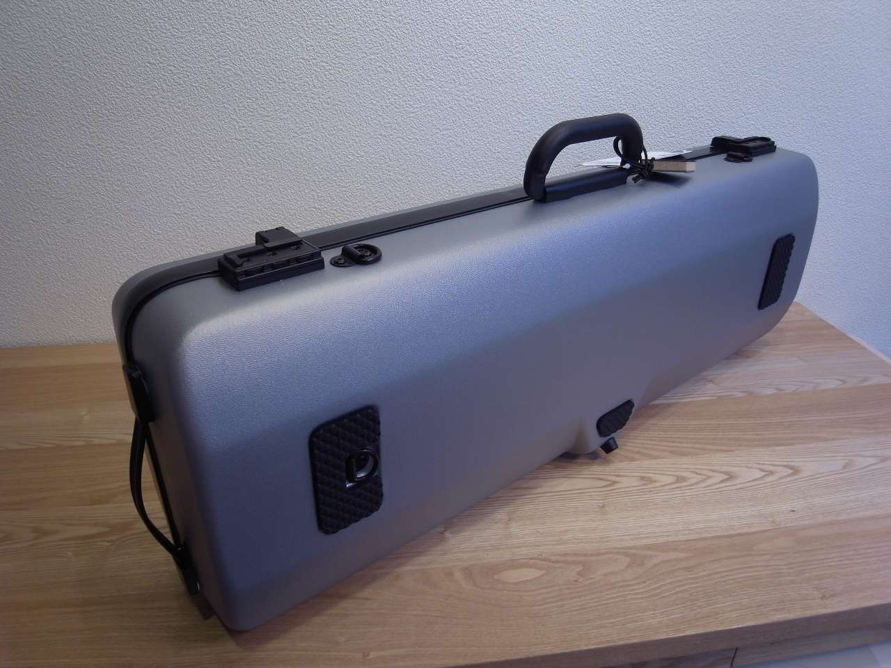 画像: ＢＡＭハイテック・バイオリンケース（シルバー）１．８Ｋｇ BAM Hightech violin case 2001XLS Silver