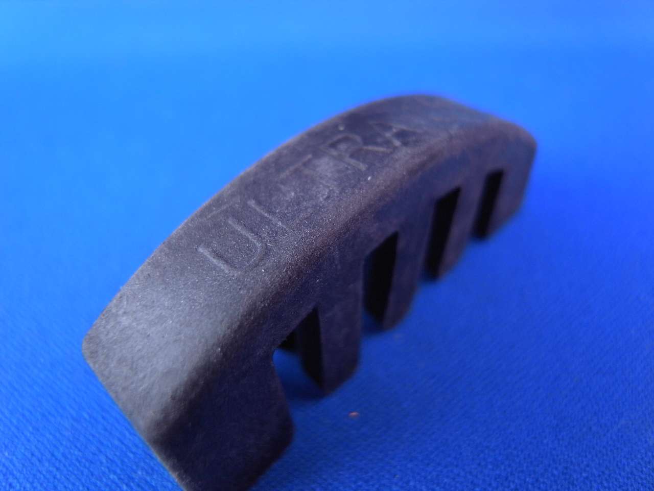 画像: バイオリンミュート　ウルトラ 分数サイズ3/4-1/2 Fractional Violin Mute Ultra