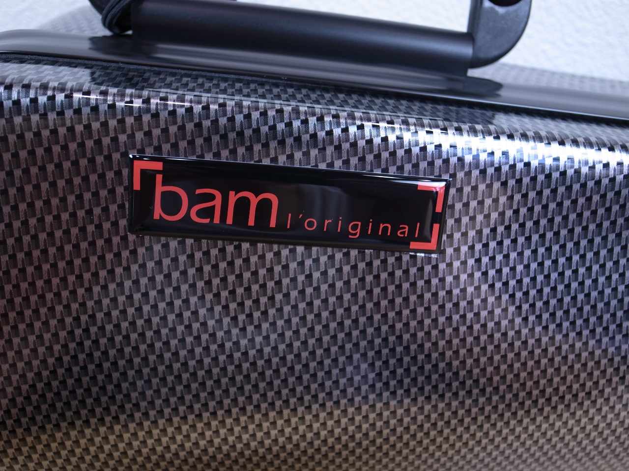 画像: ＢＡＭハイテック・コンツアード・バイオリンケース（シルバー・カーボン）１．５Ｋｇ（フォルメ） BAM Hitech Contoured violin case 2002XLSC / SILVER CARBON