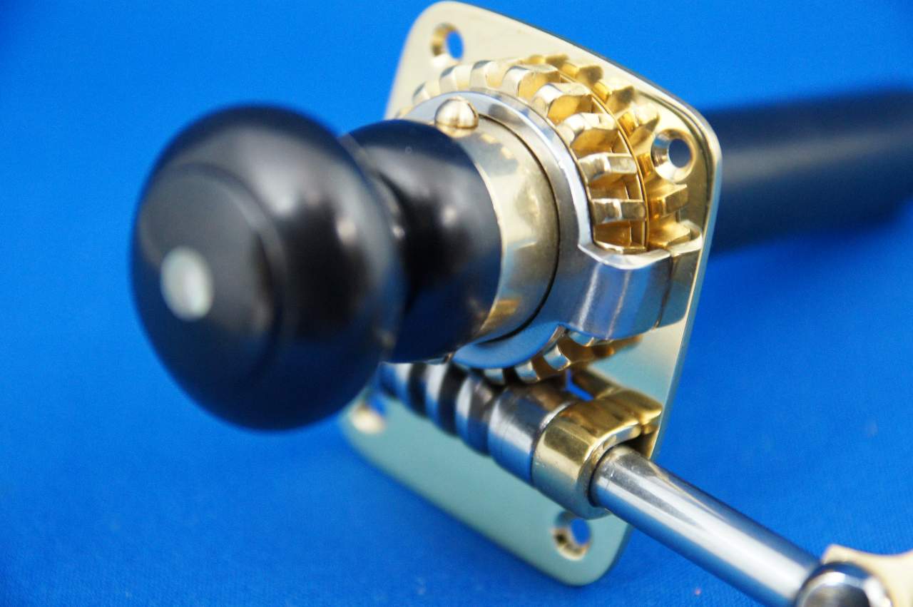 画像: ルブナーコントラバスマシンヘッド・シングル・ブラスウォーム・ノブ付フレンチ "ギボシ"Rubner Bass Machine-head French with Knob brass worm gear4464